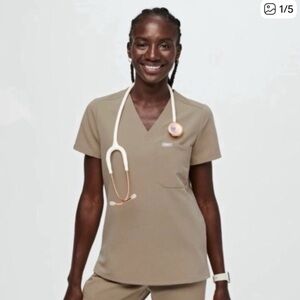 Figs Women’s Catarina Scrub Top - Latte